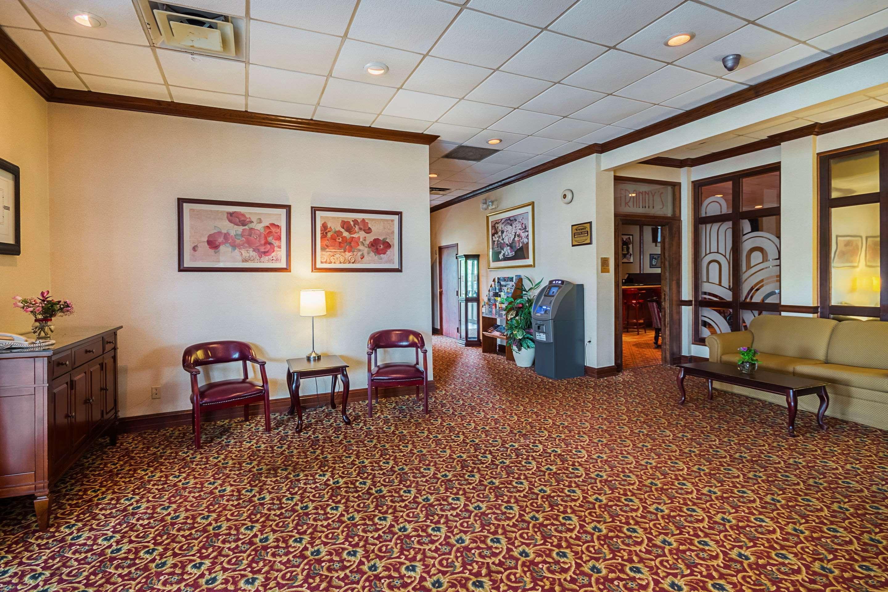 Clarion Inn Феърмонт Екстериор снимка
